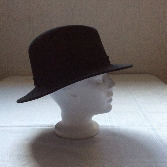 New never worn Bailey of Hollywood for J. Crew black felt hat, packable - Picture 2 of 4